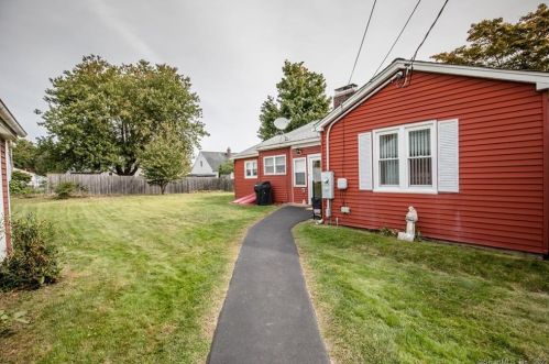 388 Elm St, Wallingford CT 06492-3231 exterior