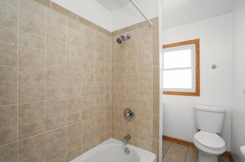 211 Park Rd, Joliet IL 60433-1432 exterior