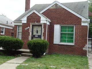 15024 Spring Garden St, Detroit MI  48205-3521 exterior