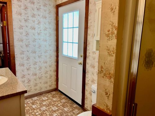 1649 Tyler Rd, Meskegon MI 49445-9320 exterior