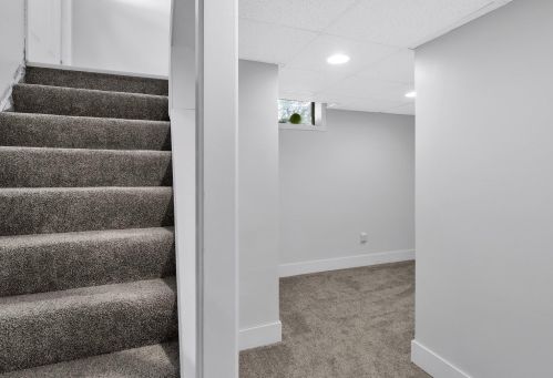 5024 Westnedge Ave, Kalamazoo MI 49004-3071 exterior