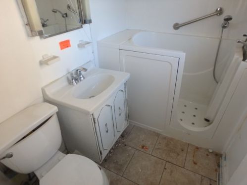 6132 Indiana Ave, Chicago IL 60628-2821 exterior