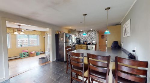 171 Village St, Concord NH 03303-4520 exterior