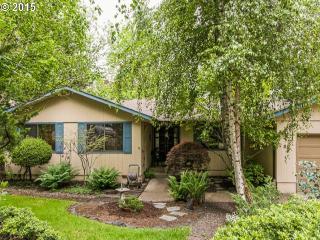 85 Marlboro Ln, Eugene, OR 97405-3545