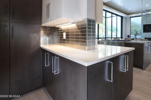 4911 Mission Hill Dr, Tucson AZ  85718-2607 exterior