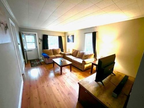 504 Abbey St, Meskegon MI 49442-2108 exterior