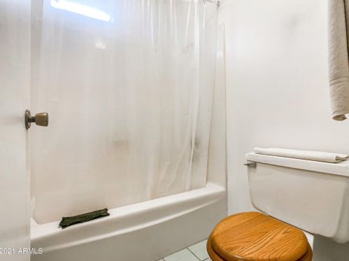 5654 12 St, Phoenix AZ 85086-7358 exterior