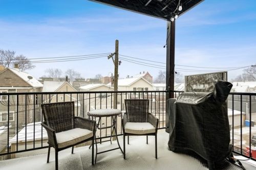 2509 Fullerton Ave, Chicago IL  60647-3496 exterior