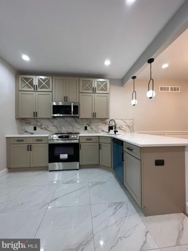 5036 Chestnut St, Philadelphia PA  19139-3529 exterior