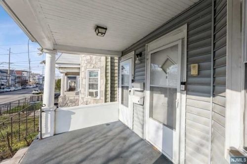 121 Graham Ave, Paterson NJ  07501-2422 exterior