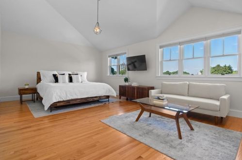 11 Robinwood Ave, Boston MA 02130-2127 exterior