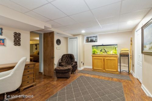 2605 Dougall Rd, Joliet IL 60433-1646 exterior