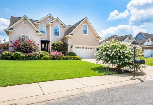 1928 Igou Crossing Dr, Chattanooga, TN 37421-3190