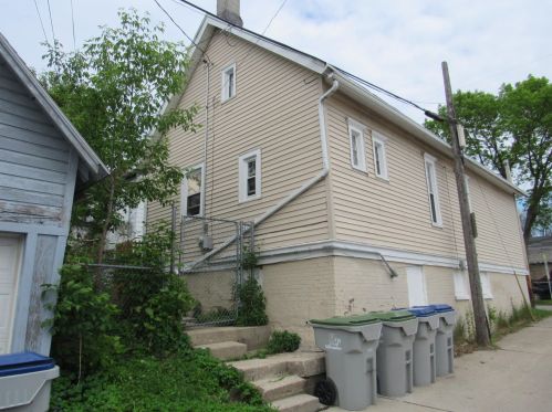 413 Meinecke Ave, Milwaukee, WI 53212-3313