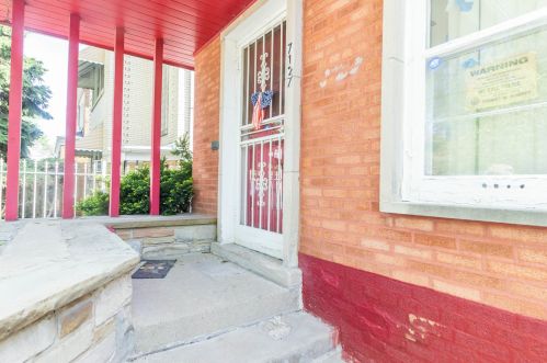 7127 Richmond St, Chicago, IL 60629-3010