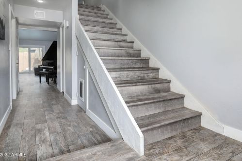 5811 8th Pl, Phoenix AZ  85014-2102 exterior