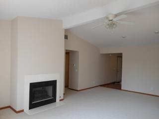 3209 Amy Dr, Champaign IL  61822-1869 exterior