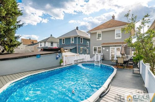 32 2nd St, Perth Amboy NJ 08861-4608 exterior