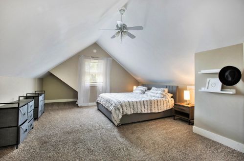 1423 Leonard St, Grand Rapids MI 49505-5552 exterior