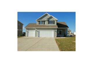 950 Harper Dr, Waukee, IA 50263-8401
