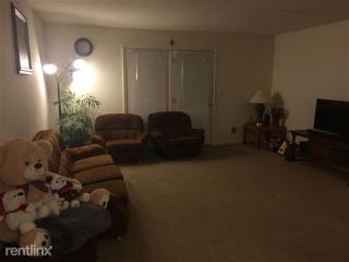 14 Glenridge Rd, Schenectady NY  12148-1118 exterior