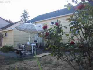 6124 72nd Ave, Portland, OR 97206-6404