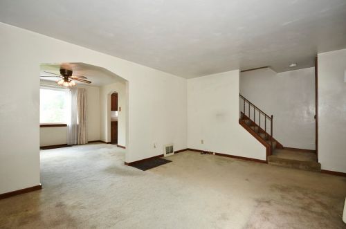 3147 Glendale Ave, Pittsburgh PA 15227-2829 exterior