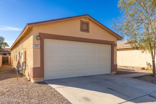 1653 Gaffer Pl, Tucson AZ  85746-3401 exterior
