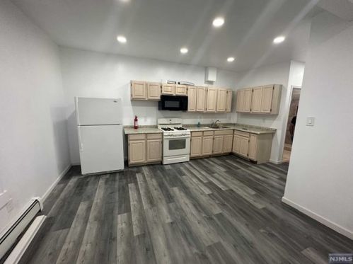 652 25th St, Paterson NJ  07504-1914 exterior