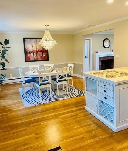 42 Cynthia Rd, Newton MA 02459-2836 exterior