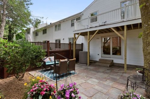 3 Kent Sq, Brookline MA 02446-6937 exterior