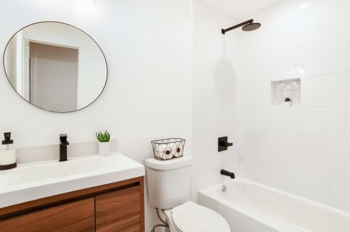 3763 Gloucester Dr, Tucker GA  30084-7204 exterior