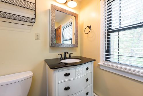 51 Logging Hill Rd, Concord NH  03304-3722 exterior