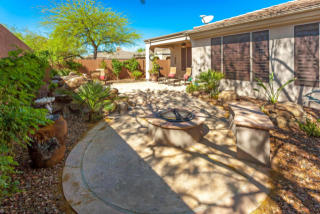 2945 Plum Hollow Dr, Phoenix AZ  85086-1085 exterior