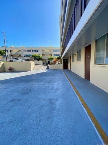 1401 Lusitana St, Honolulu HI  96813-2057 exterior