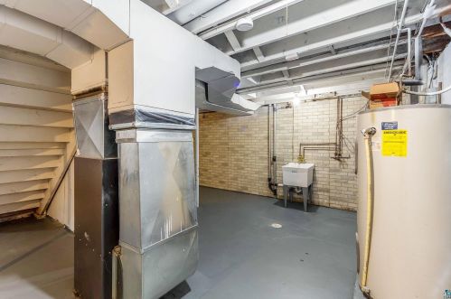 4927 Oakley St, Duluth MN 55804-1325 exterior