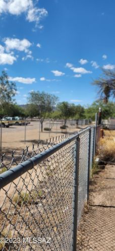 2031 Hadley St, Tucson AZ  85705-2224 exterior