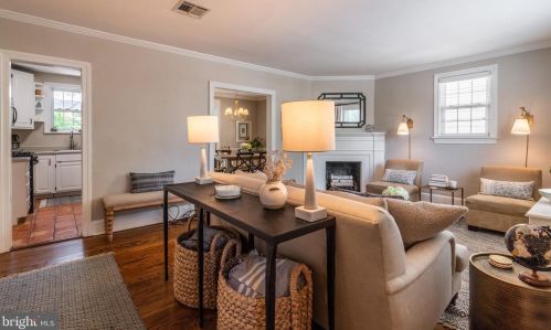 6 Custis Ave, Alexandria, VA 22301-1422