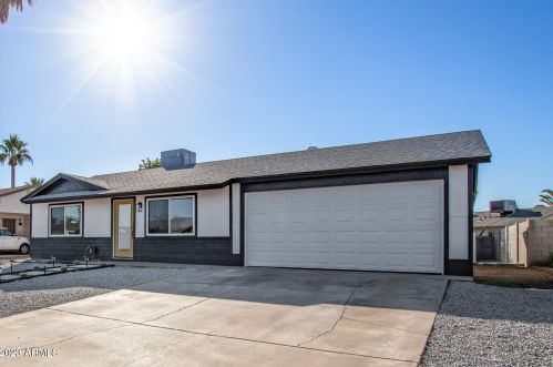 3437 Acoma Dr, Phoenix AZ 85032-4830 exterior