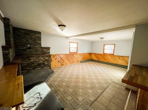 10 Manu Trl, Andover NJ  07821-3305 exterior