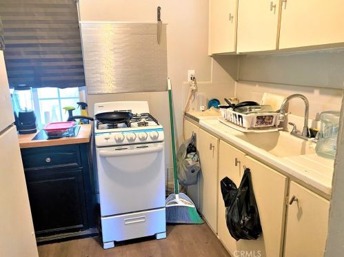 2630 L St, Bakersfield CA 93304-3045 exterior