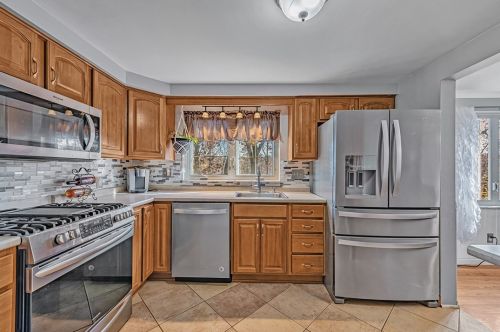 128 Paree Dr, Pittsburgh PA  15239-2424 exterior