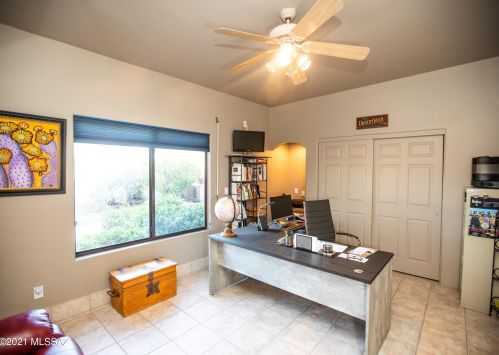 5575 Camino De Oeste, Tucson AZ 85742-9676 exterior