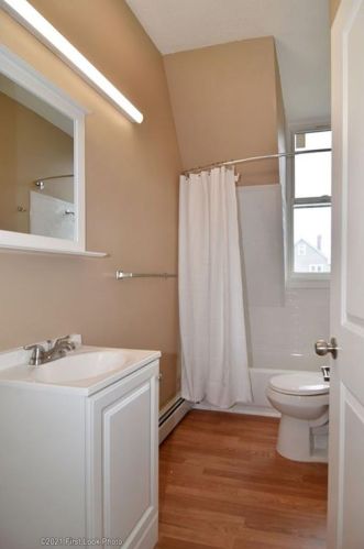 261 Admiral St, Providence RI 02908-1331 exterior