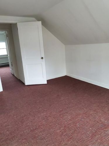 80 Middle Tpke, Manchester CT 06040-4209 exterior