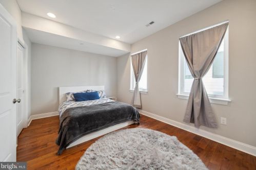 1424 Front St, Philadelphia PA  19147-3902 exterior