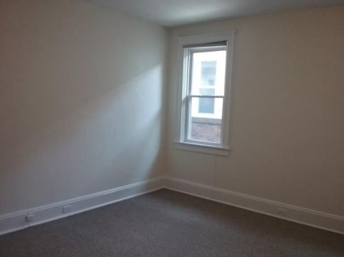 6366 Forward Ave, Pittsburgh PA 15217-2269 exterior