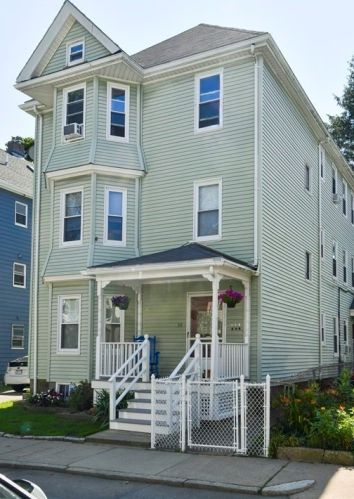 39 Goldsmith St, Boston, MA