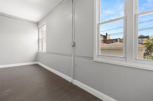 8009 Bishop St, Chicago IL 60620-3852 exterior