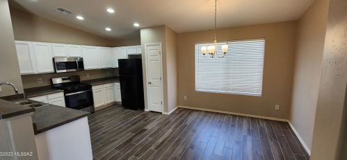 1290 Calle Rio Lobo, Tucson AZ  85714-1178 exterior